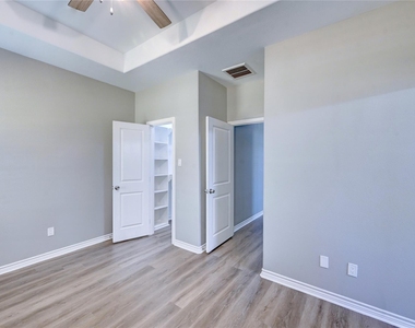 11923 Nelwood - Photo Thumbnail 22