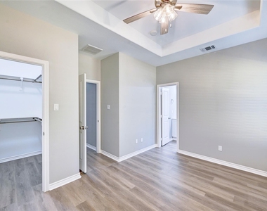 11923 Nelwood - Photo Thumbnail 19