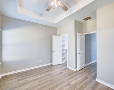 11923 Nelwood - Photo Thumbnail 18