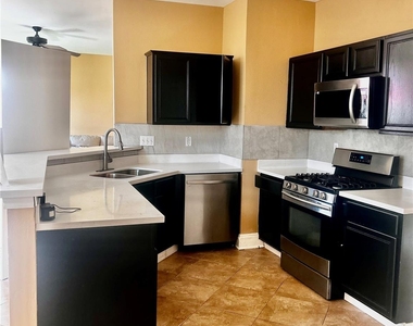4011 Alexis Circle - Photo Thumbnail 3