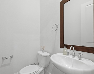 1665 Upland Lakes - Photo Thumbnail 10