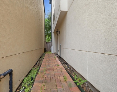1665 Upland Lakes - Photo Thumbnail 22
