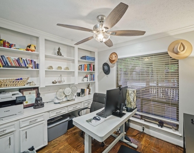 15831 Ridge Park Drive - Photo Thumbnail 11