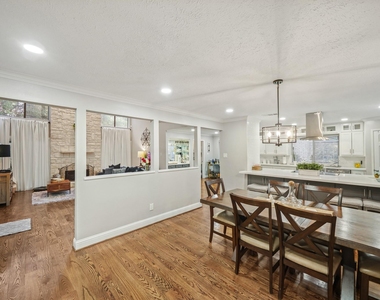 15831 Ridge Park Drive - Photo Thumbnail 8