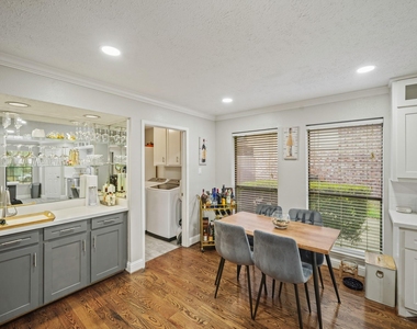15831 Ridge Park Drive - Photo Thumbnail 7