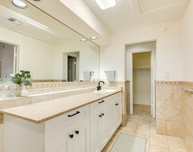 411 Sailfish Street - Photo Thumbnail 19