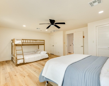 411 Sailfish Street - Photo Thumbnail 15