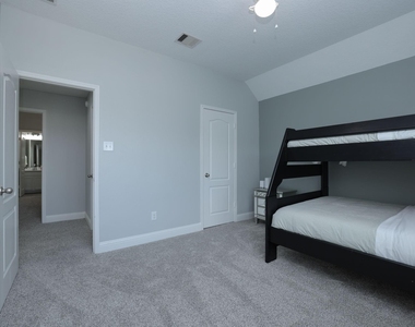 19 Canterborough Place - Photo Thumbnail 32