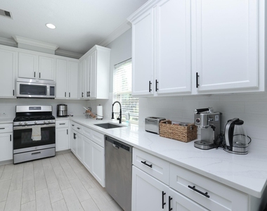 19 Canterborough Place - Photo Thumbnail 9