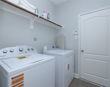19 Canterborough Place - Photo Thumbnail 8