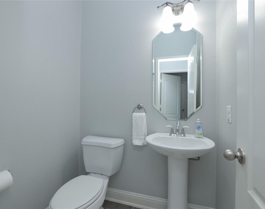 19 Canterborough Place - Photo Thumbnail 16