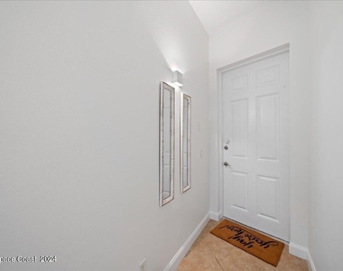 601 N Miramar Avenue - Photo Thumbnail 4