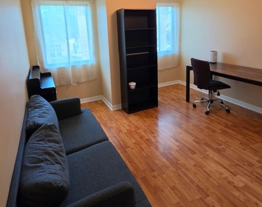 612 Cedar Side Circle Ne - Photo Thumbnail 13