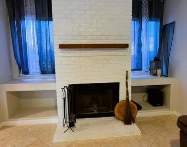612 Cedar Side Circle Ne - Photo Thumbnail 2