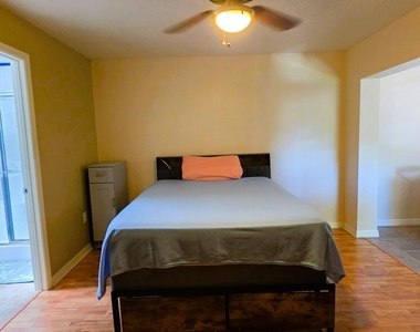612 Cedar Side Circle Ne - Photo Thumbnail 7