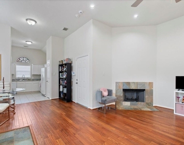 2338 Bermuda Shores Drive - Photo Thumbnail 2