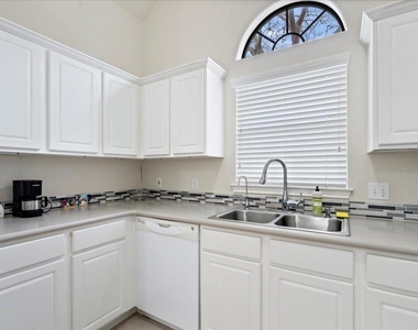 2338 Bermuda Shores Drive - Photo Thumbnail 7