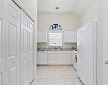 2338 Bermuda Shores Drive - Photo Thumbnail 6