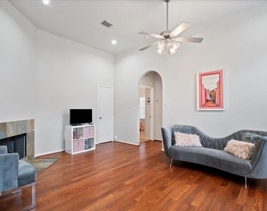 2338 Bermuda Shores Drive - Photo Thumbnail 3