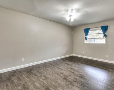 9006 Dunlap Street - Photo Thumbnail 23