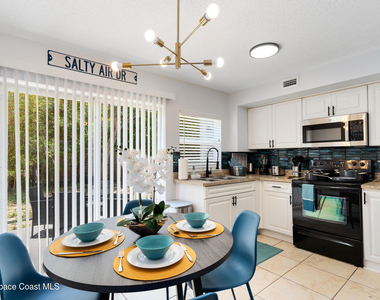 1031 Park Drive - Photo Thumbnail 3