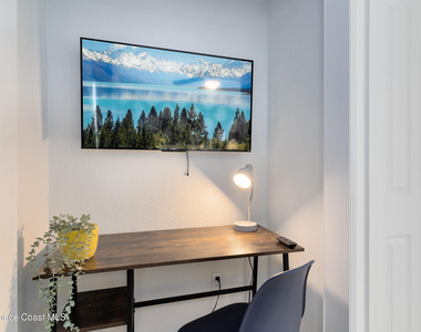 1031 Park Drive - Photo Thumbnail 11