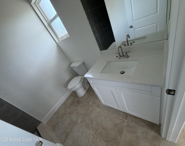 1677 Javier Street Se - Photo Thumbnail 6