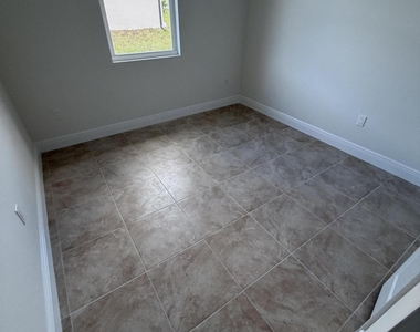 1677 Javier Street Se - Photo Thumbnail 4