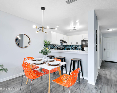 3165 South Street - Photo Thumbnail 3