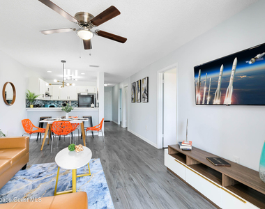 3165 South Street - Photo Thumbnail 2