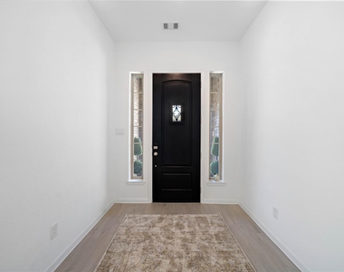 2239 Ginger Trail Lane - Photo Thumbnail 9