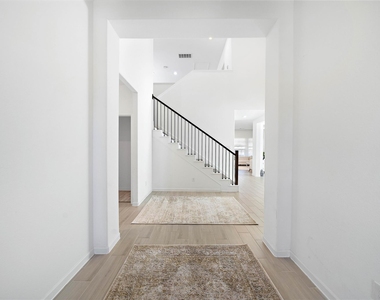 2239 Ginger Trail Lane - Photo Thumbnail 8