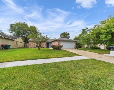 6630 Tara Drive - Photo Thumbnail 3