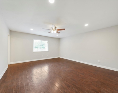 6630 Tara Drive - Photo Thumbnail 11