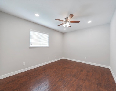 6630 Tara Drive - Photo Thumbnail 10