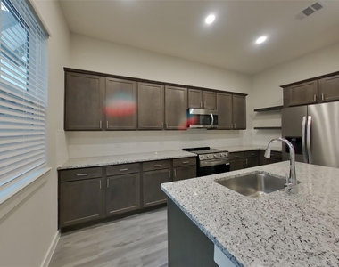 22628 Terrazzo Drive - Photo Thumbnail 4