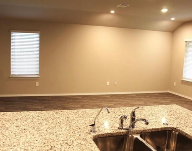 40643 Creekside Bluff Trail - Photo Thumbnail 16