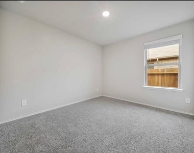 40643 Creekside Bluff Trail - Photo Thumbnail 13