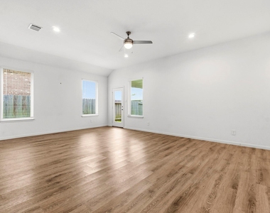1376 Grays Gully - Photo Thumbnail 12