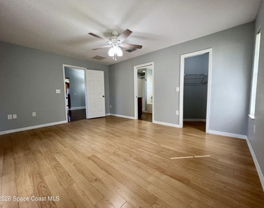 731 John Carroll Lane - Photo Thumbnail 11
