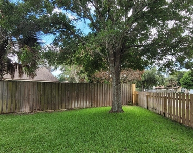 731 John Carroll Lane - Photo Thumbnail 25