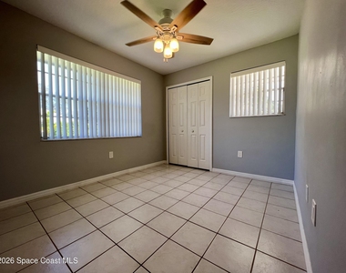 731 John Carroll Lane - Photo Thumbnail 14