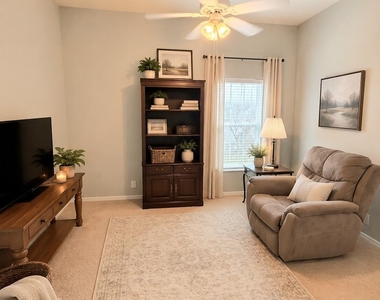 8006 Bradwick Way - Photo Thumbnail 7