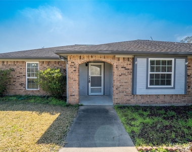 140 Lakewood Drive - Photo Thumbnail 7