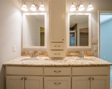 140 Lakewood Drive - Photo Thumbnail 20