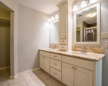 140 Lakewood Drive - Photo Thumbnail 19