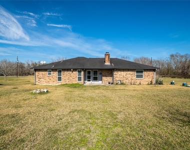 140 Lakewood Drive - Photo Thumbnail 35