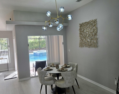 491 S Key Lime Square Sw - Photo Thumbnail 2