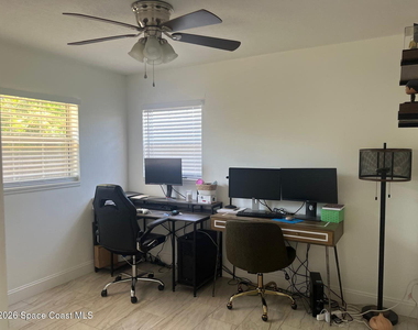 581 Oxford Avenue - Photo Thumbnail 20