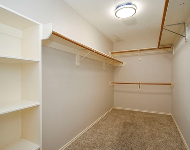 10314 Cliff Haven Court - Photo Thumbnail 20
